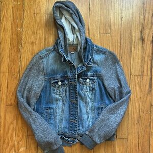 **b2g1** American Eagle denim jean jacket